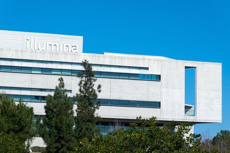 Illumina reaffirms annual revenue forecast over continued sluggish demand